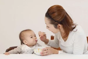 Dịch vụ chăm sóc em bé
